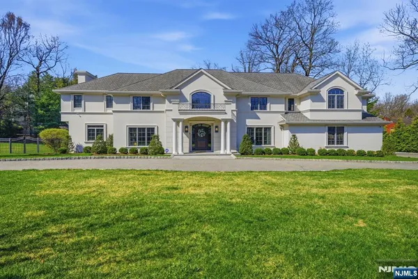 $3,300,000 | 257 Truman Drive, Cresskill, NJ 07626