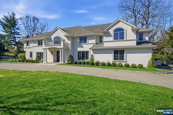 $3,300,000 | 257 Truman Drive, Cresskill, NJ 07626