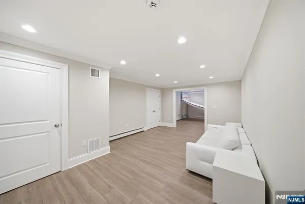 $3,300,000 | 257 Truman Drive, Cresskill, NJ 07626