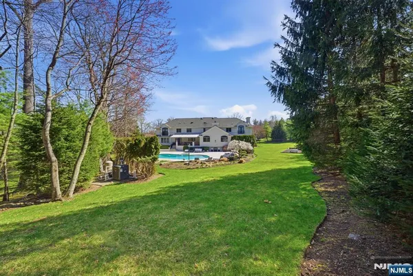$3,300,000 | 257 Truman Drive, Cresskill, NJ 07626