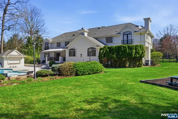 $3,300,000 | 257 Truman Drive, Cresskill, NJ 07626
