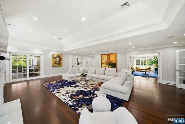 $3,300,000 | 257 Truman Drive, Cresskill, NJ 07626