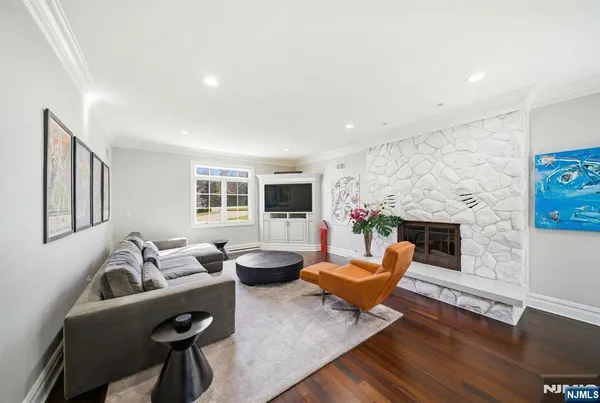 $3,300,000 | 257 Truman Drive, Cresskill, NJ 07626