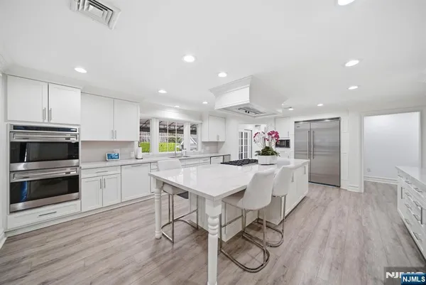 $3,300,000 | 257 Truman Drive, Cresskill, NJ 07626