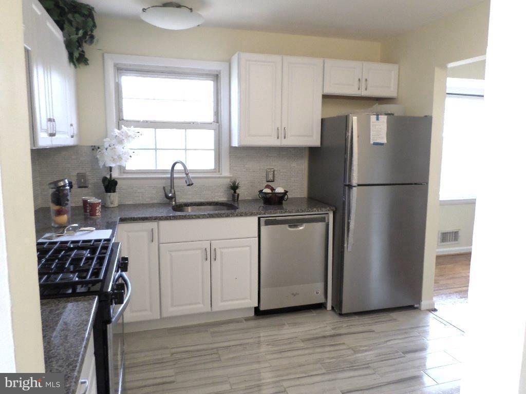 9407 Avenel Road Silver Spring, MD 20903 - Photo 6 of 14 Kitchen