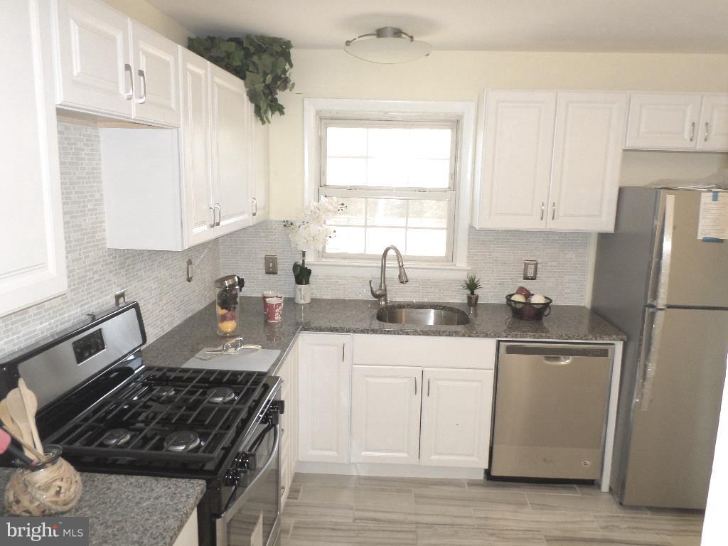 9407 Avenel Road Silver Spring, MD 20903 - Photo 7 of 14 Kitchen