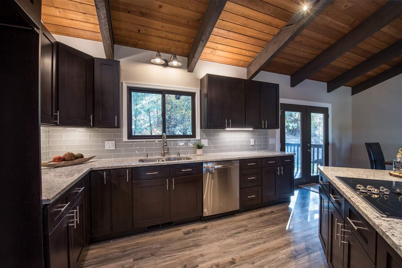 3923 South Sullivan Road Spokane Valley, WA 99037 - Photo 3 of 20