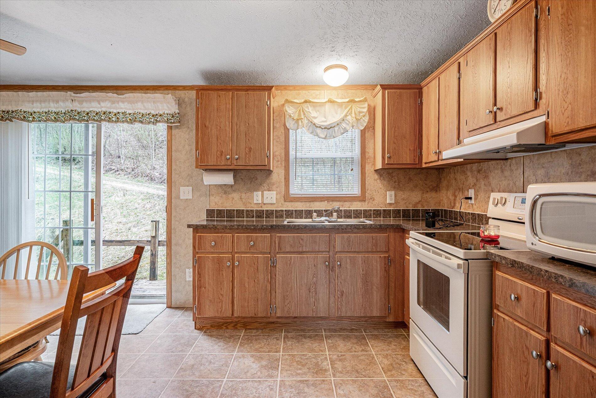 E11695 Chadwick Hollow Road Liberty, WI 54664 - Photo 9 of 49 18-E11695 Chadwick Hollow Rd Viola-05951