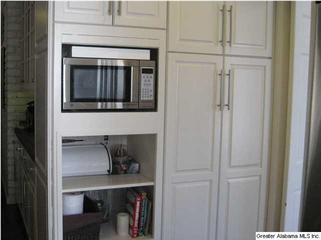3553 Victoria Road Mountain Brook, AL 35223 - Photo 8 of 32