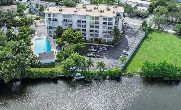 $2,000 | 7801 Northeast 4th Court, Unit 101, Miami, FL 33138