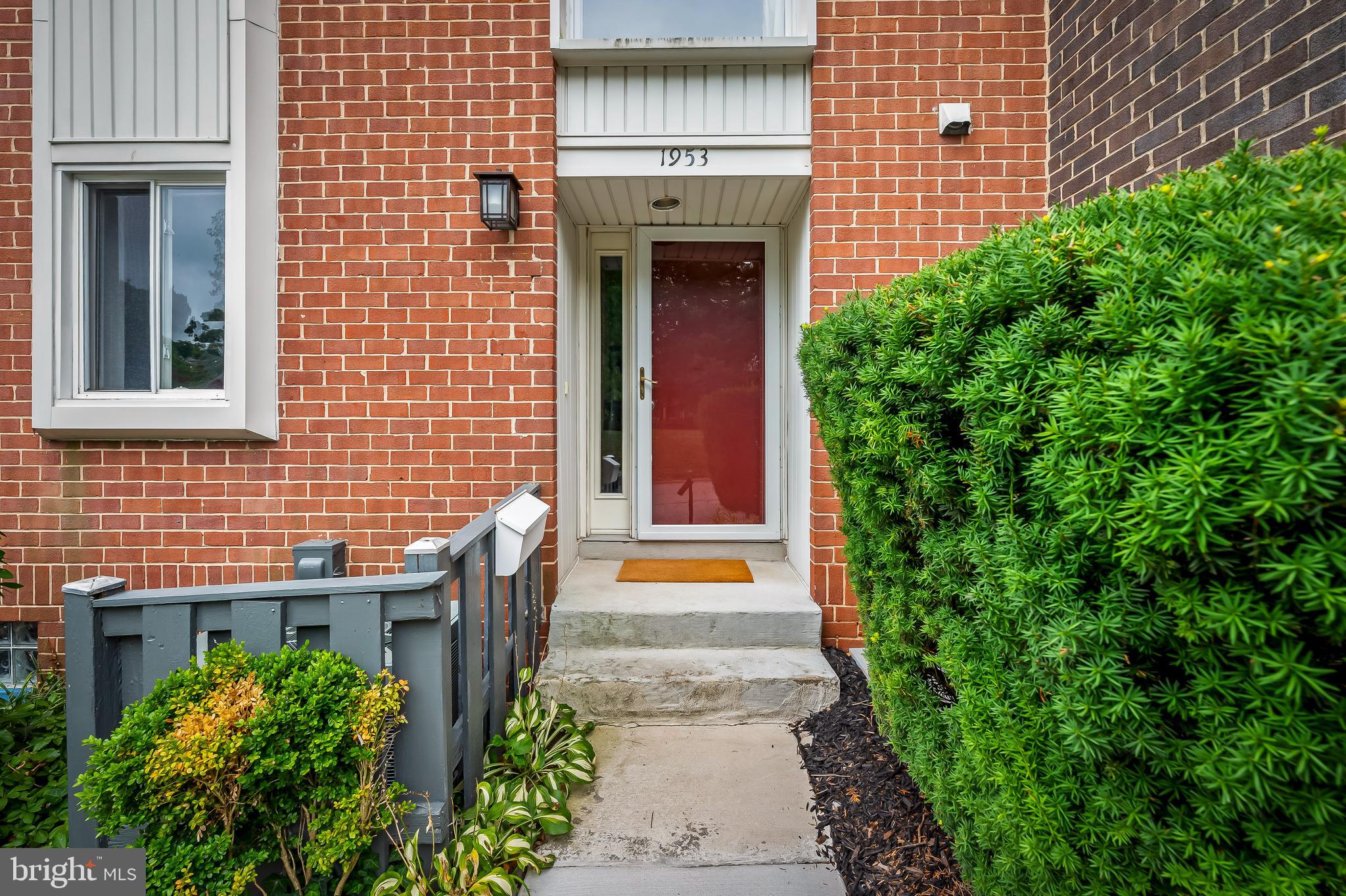 1953 Greenberry Road Baltimore, MD 21209 - Photo 3 of 46