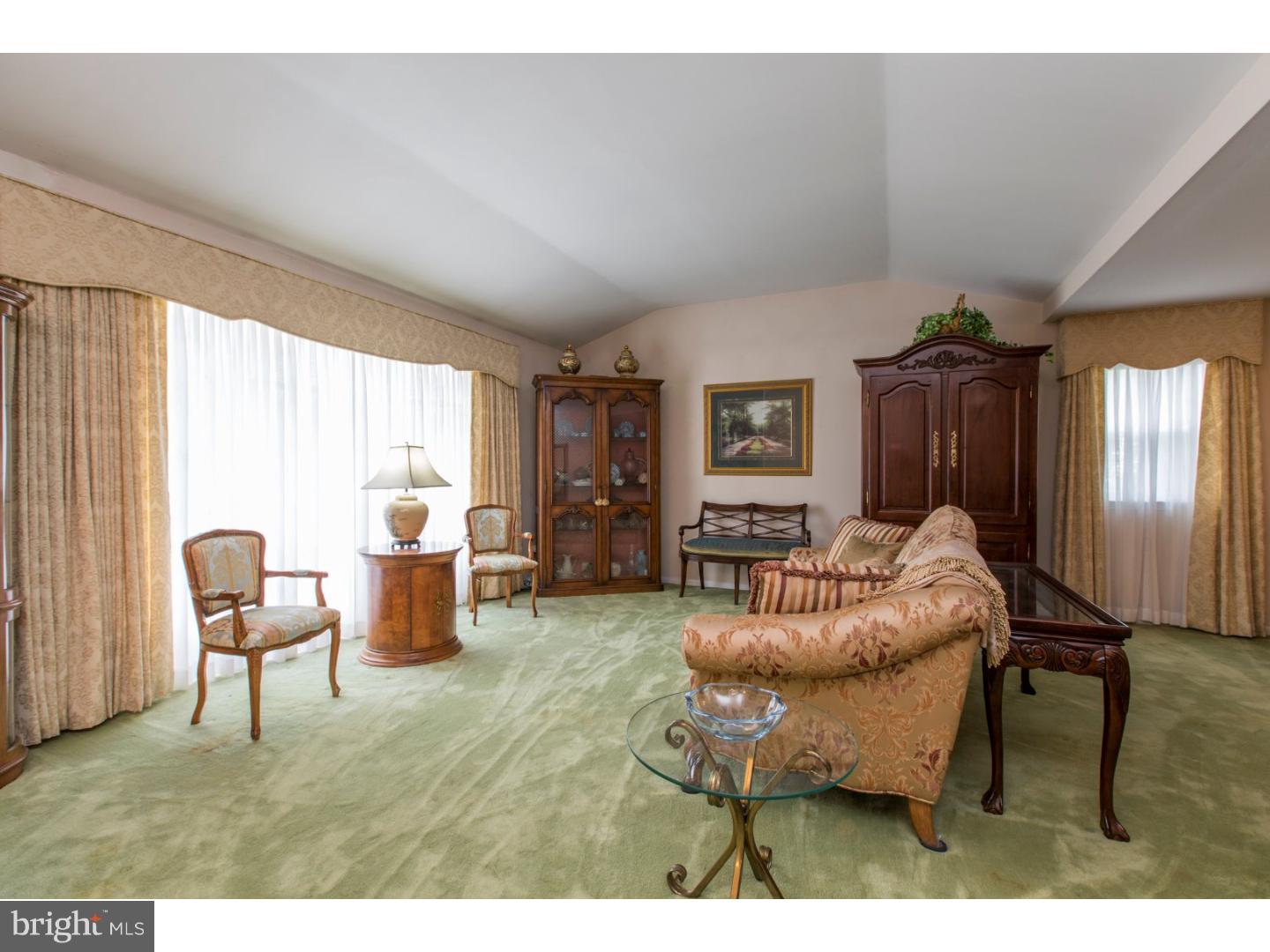 209 Parkview Road Cheltenham, PA 19012 - Photo 4 of 22 Gallery Image 4