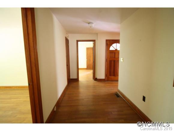 230 Mountain Page Road Saluda, NC 28773 - Photo 11 of 17 Gallery Image 11