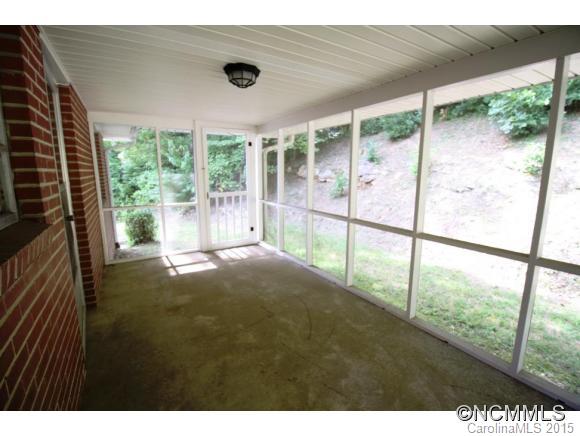 230 Mountain Page Road Saluda, NC 28773 - Photo 12 of 17 Gallery Image 12