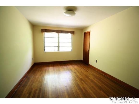 230 Mountain Page Road Saluda, NC 28773 - Photo 9 of 17 Gallery Image 9