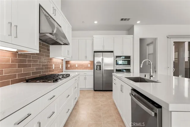 $6,500 | 647 Gadwall, Irvine, CA 92618