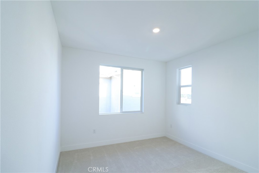 647 Gadwall Irvine, CA 92618 - Photo 19 of 29 an empty room with a window