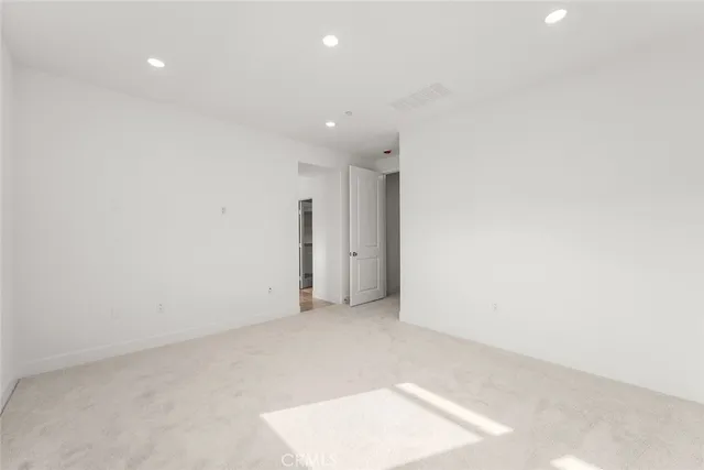 $6,500 | 647 Gadwall, Irvine, CA 92618