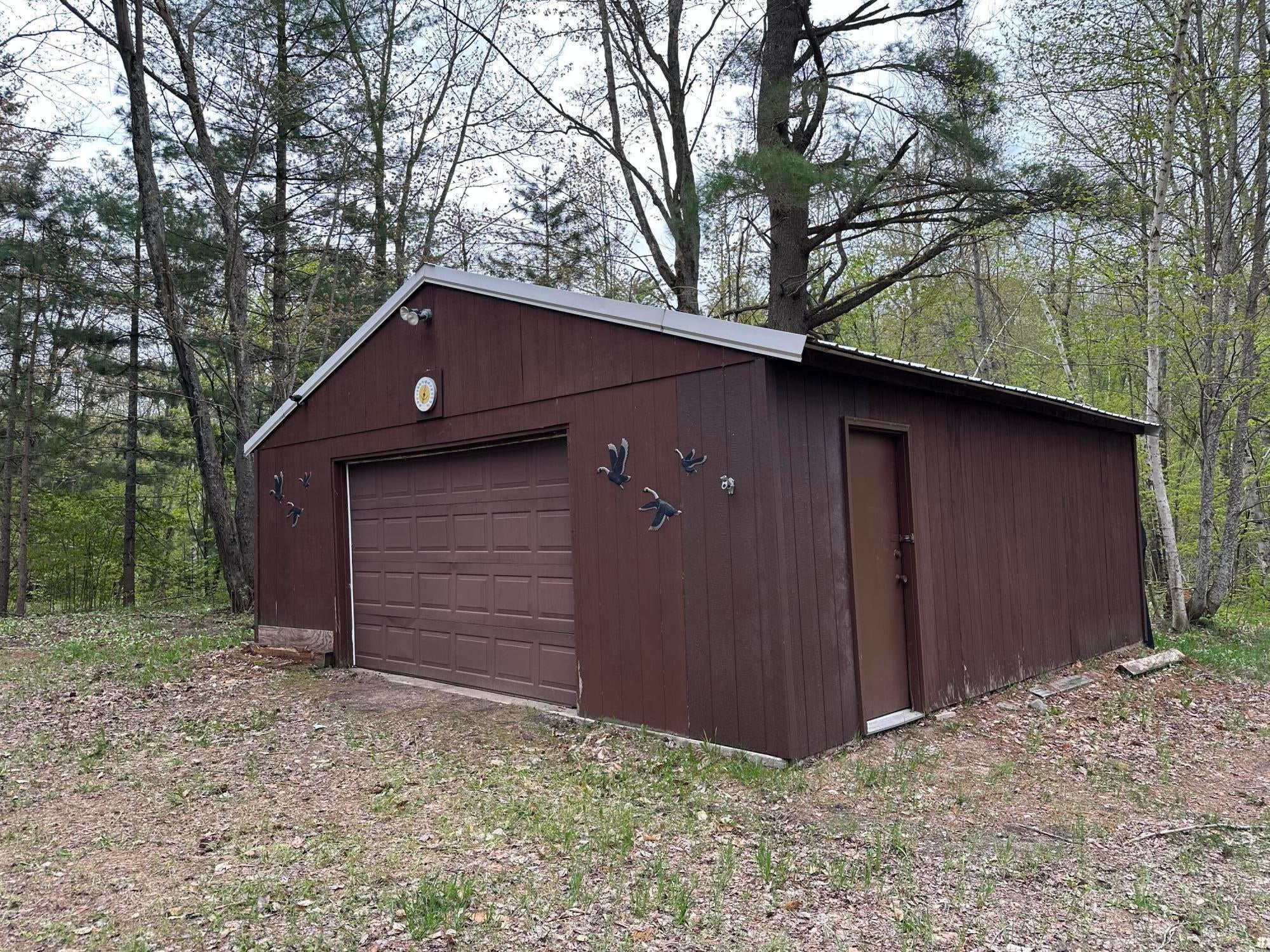8003 Duck Lake Road Gaylord, MI 49735 - Photo 5 of 33 Gallery Image 5