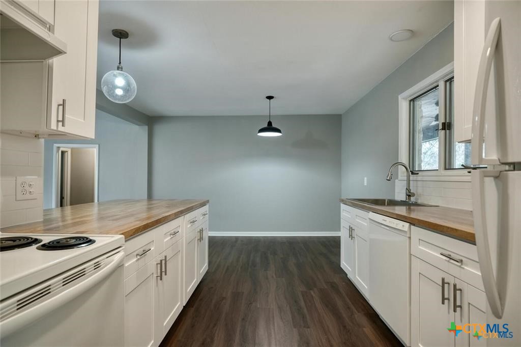 1529 North Colorado Street Lockhart, TX 78644 - Photo 5 of 14 Large galled kitchen with butcher block counters