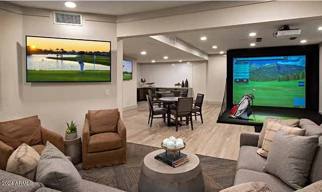 $1,699 | 5550 East Deer Valley Drive, Unit 1, Phoenix, AZ 85054