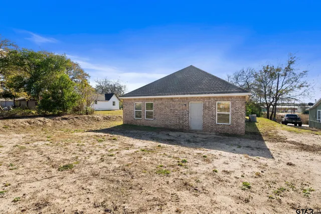 $219,000 | 3205 West Jackson Street, Tyler, TX 75701