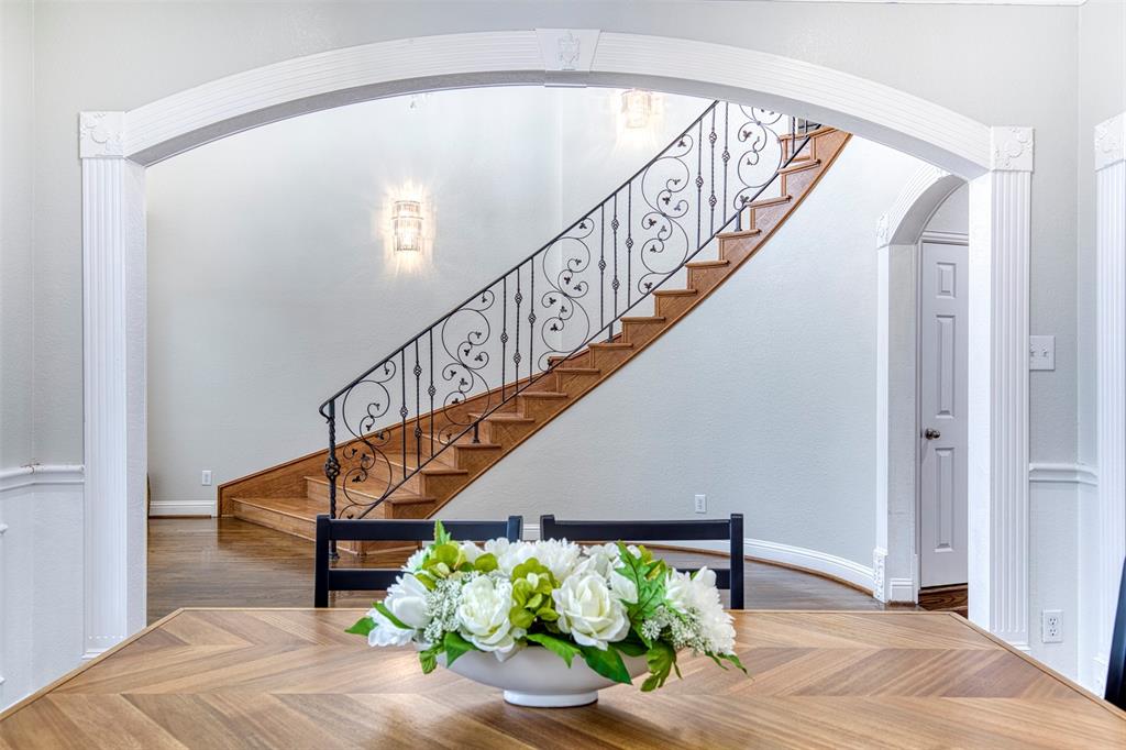 124 Lonesome Trail Haslet, TX 76052 - Photo 13 of 40 a view of entryway