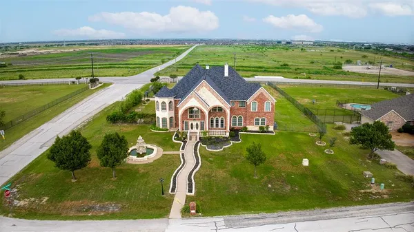 $799,000 | 124 Lonesome Trail, Haslet, TX 76052