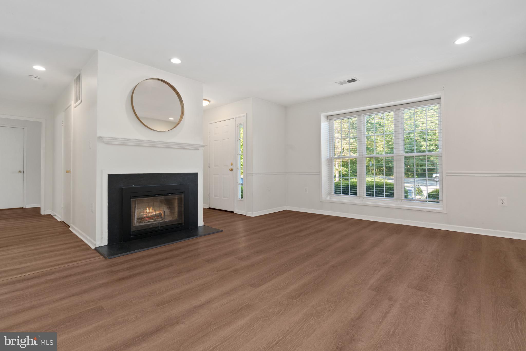 7811 Harrowgate Circle, Unit 6 Springfield, VA 22152 - Photo 12 of 28