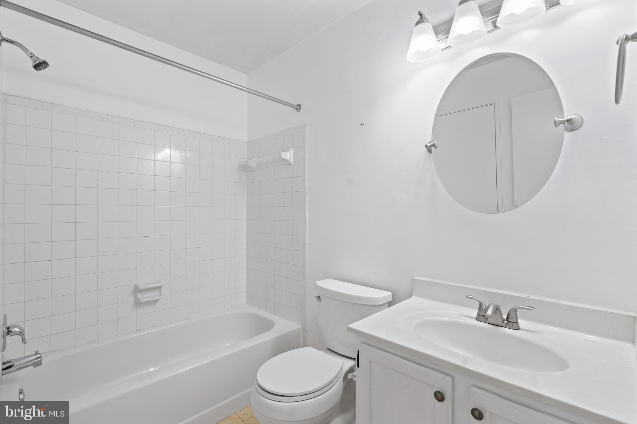 7811 Harrowgate Circle, Unit 6 Springfield, VA 22152 - Photo 18 of 28