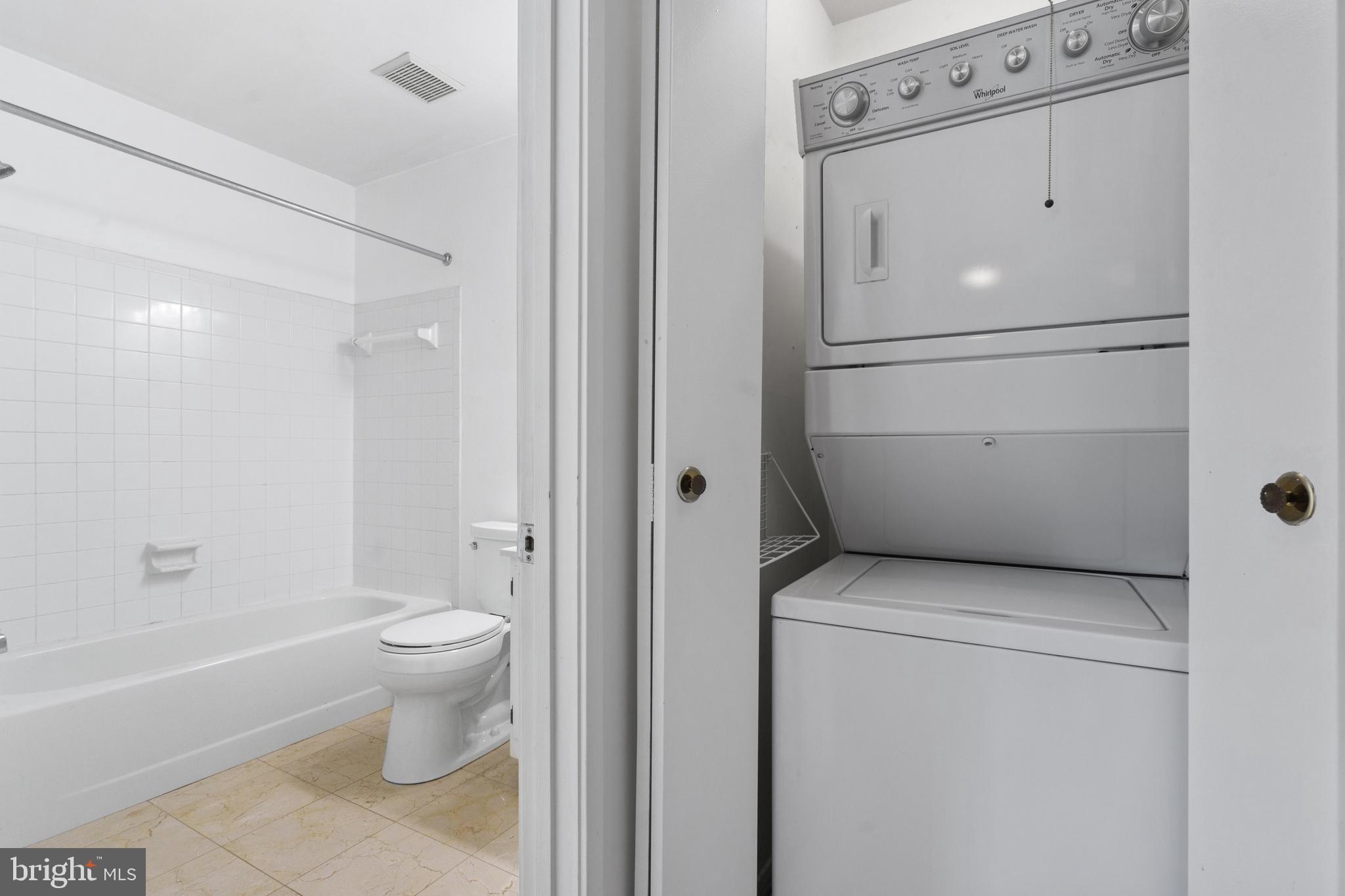 7811 Harrowgate Circle, Unit 6 Springfield, VA 22152 - Photo 19 of 28