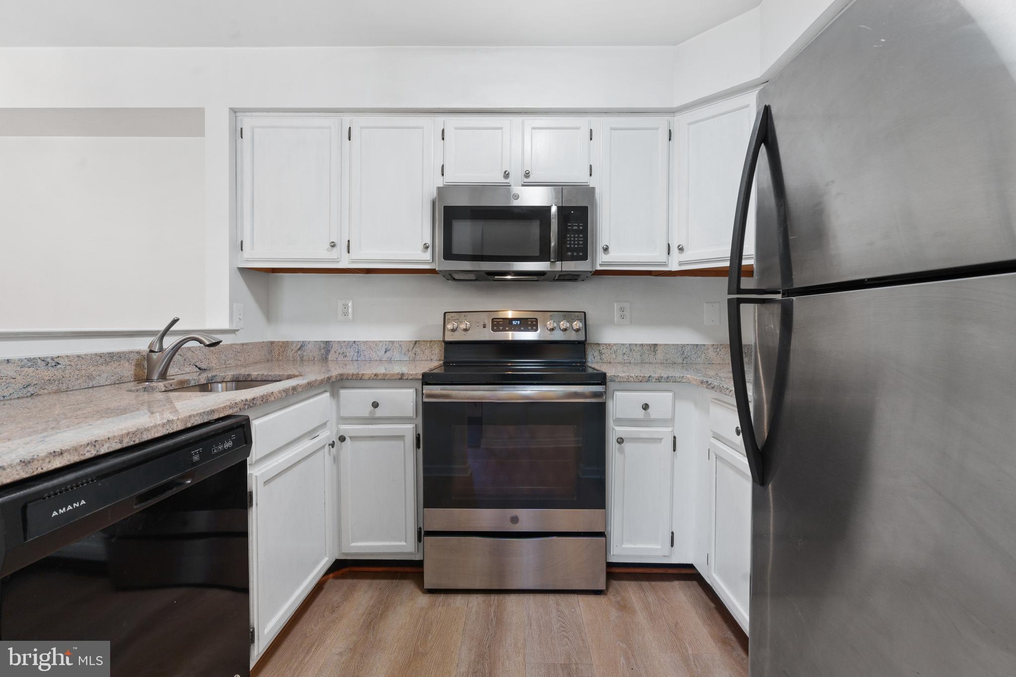 7811 Harrowgate Circle, Unit 6 Springfield, VA 22152 - Photo 6 of 28