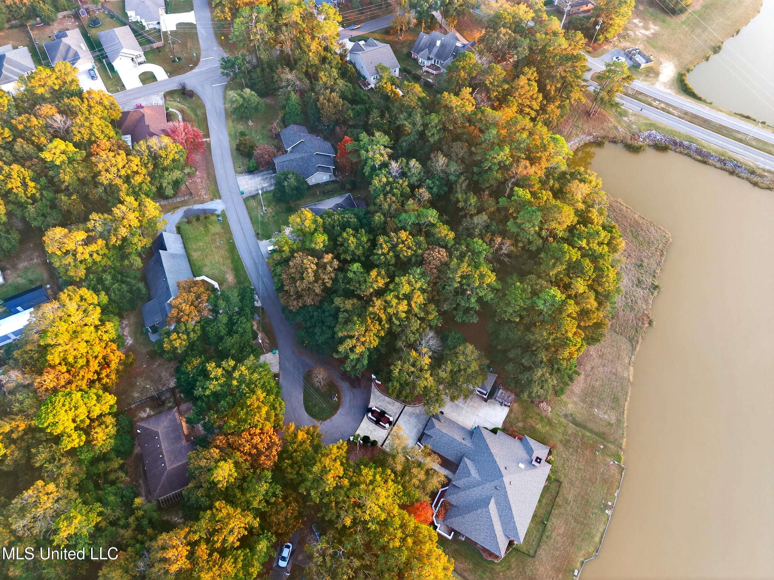 DJI_20251119164346_0189_D