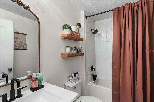 $2,150 | 1325 Pasadena Bloom Lane, Ruskin, FL 33570