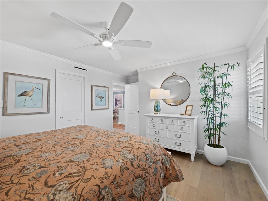 420 Beach Road, Unit 502 Sarasota, FL 34242 - Photo 23 of 34