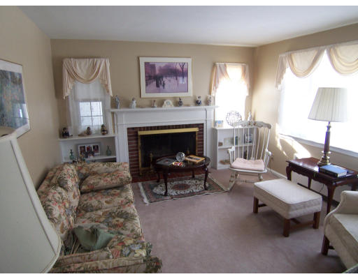 94 Howie Road Braintree, MA 02184 - Photo 4 of 7 Gallery Image 4
