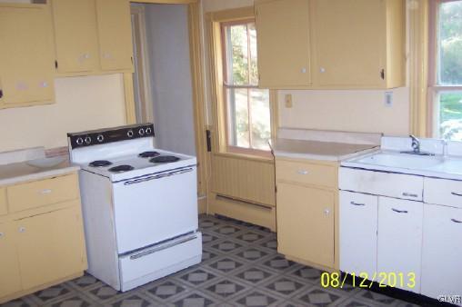 41 Mt Pleasant Road Bangor, PA 18013 - Photo 2 of 23 Gallery Image 2