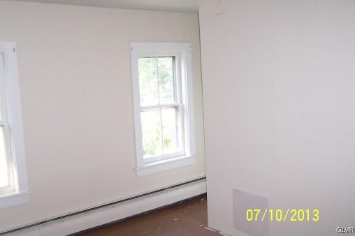 41 Mt Pleasant Road Bangor, PA 18013 - Photo 4 of 23 Gallery Image 4
