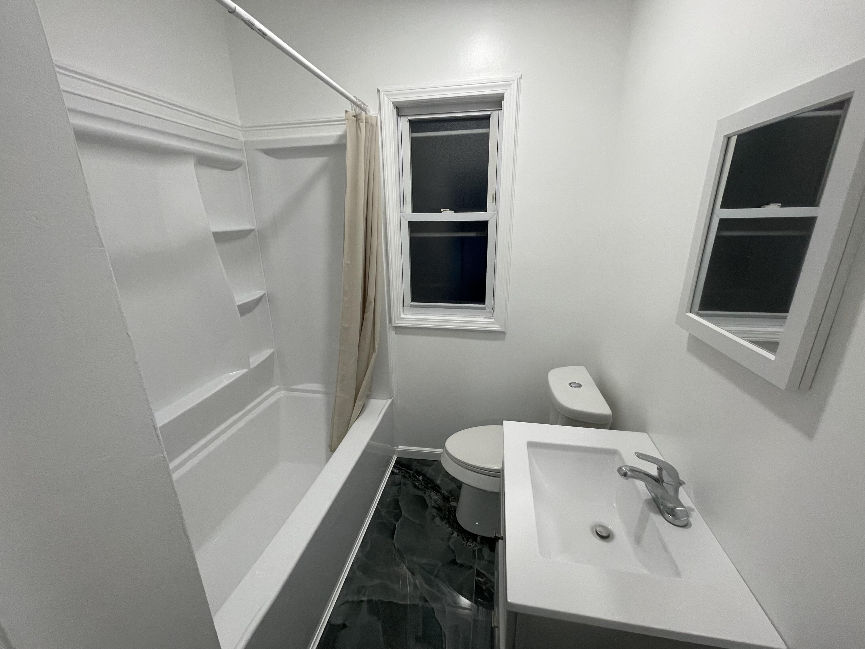 17330 Waltham Street Detroit, MI 48205 - Photo 5 of 16 IMG_6256