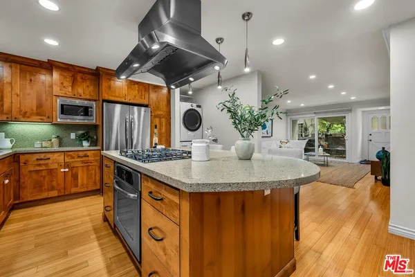 $988,000 | 1315 Stanford Street, Unit 3, Santa Monica, CA 90404