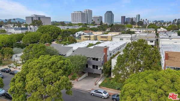$988,000 | 1315 Stanford Street, Unit 3, Santa Monica, CA 90404