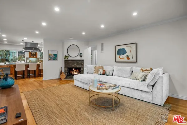 $988,000 | 1315 Stanford Street, Unit 3, Santa Monica, CA 90404