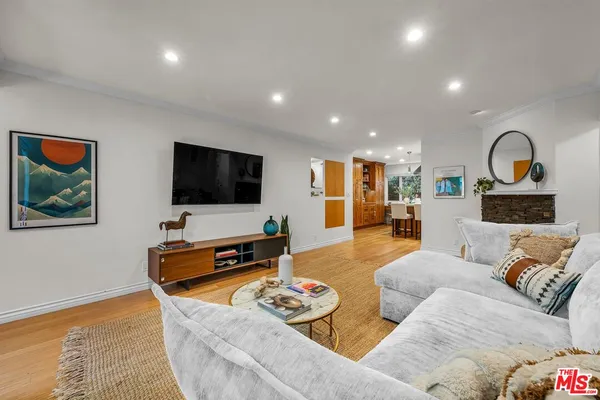 $988,000 | 1315 Stanford Street, Unit 3, Santa Monica, CA 90404