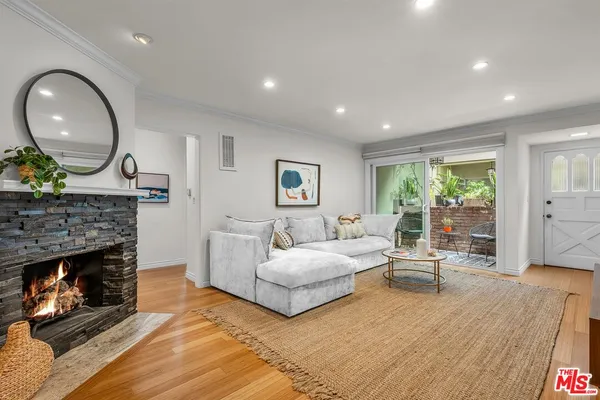 $988,000 | 1315 Stanford Street, Unit 3, Santa Monica, CA 90404