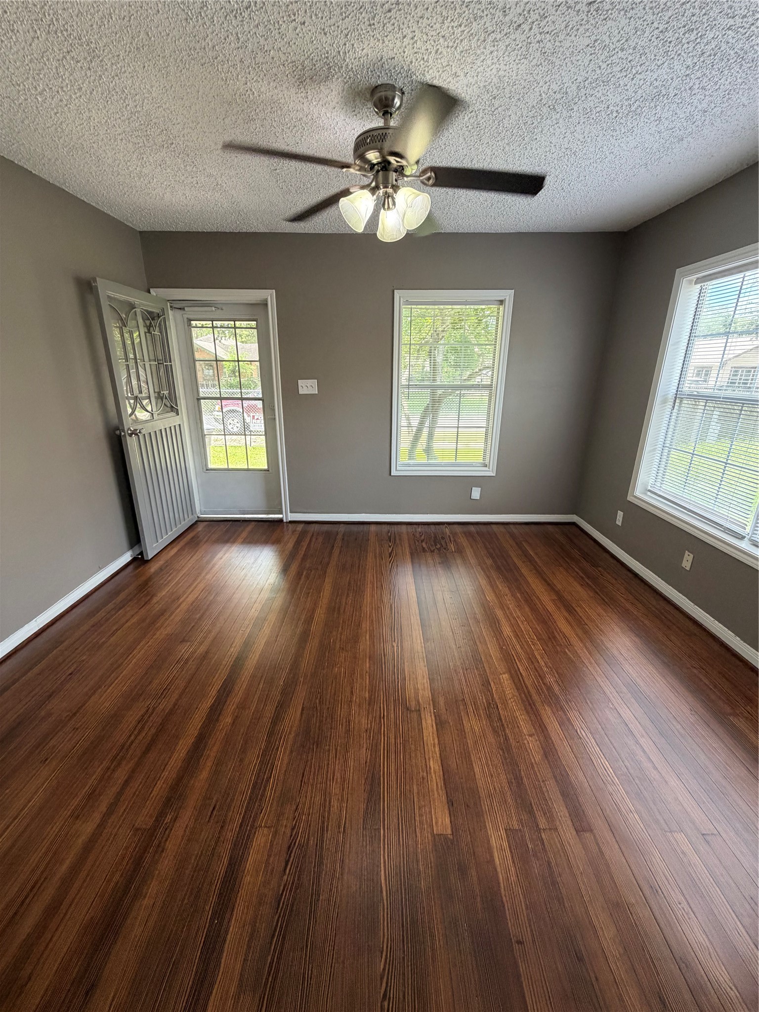 111 Inlane Street Houston, TX 77012 - Photo 25 of 33