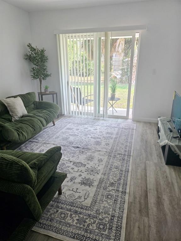 304 Ave P Northwest Winter Haven, FL 33881 - Photo 4 of 15