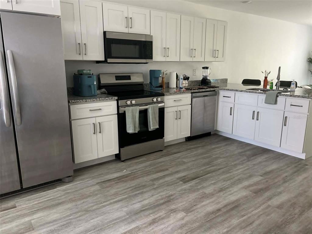 304 Ave P Northwest Winter Haven, FL 33881 - Photo 8 of 15