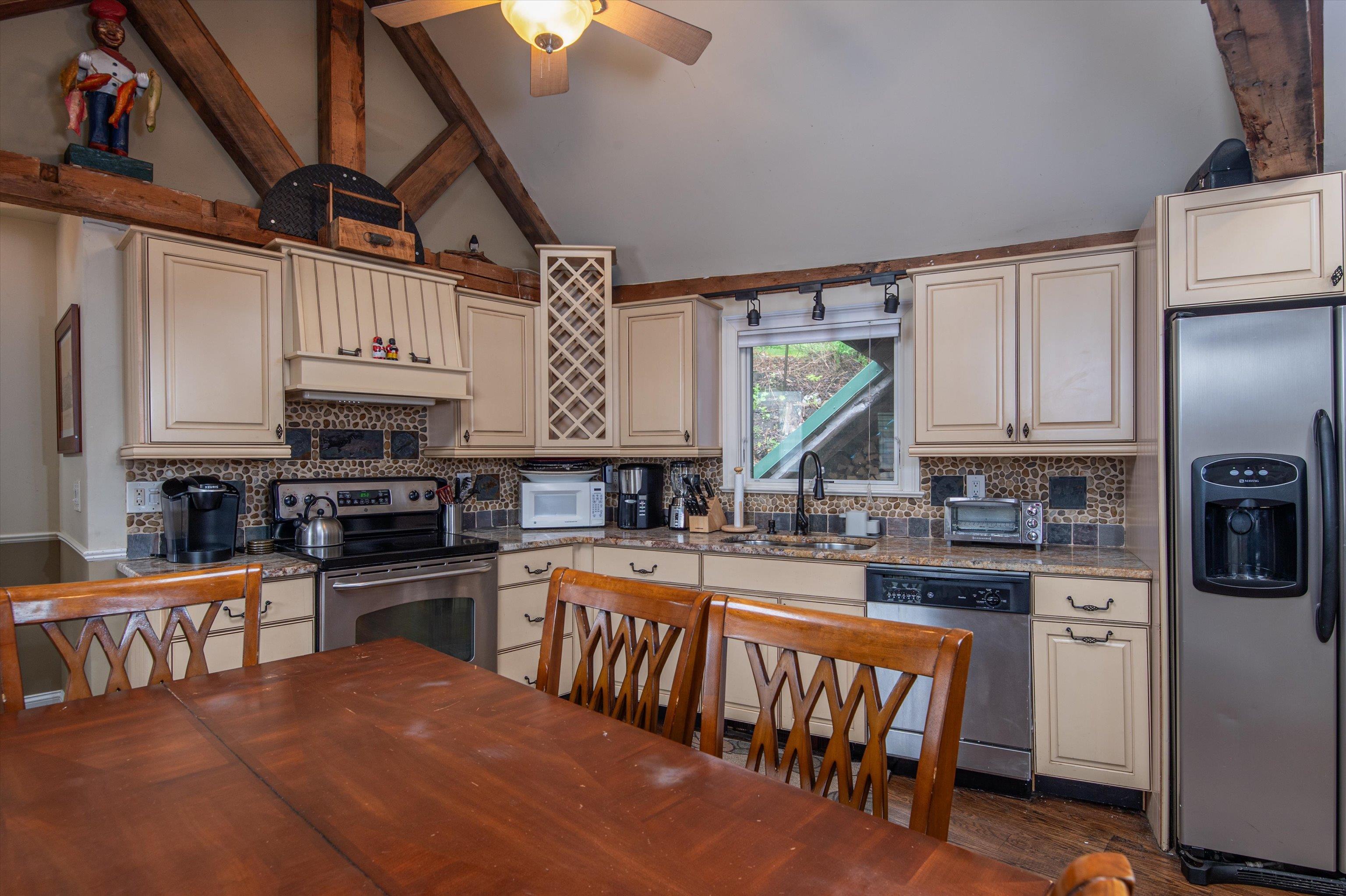 5 North Main Street Wilmington, VT 05363 - Photo 10 of 41