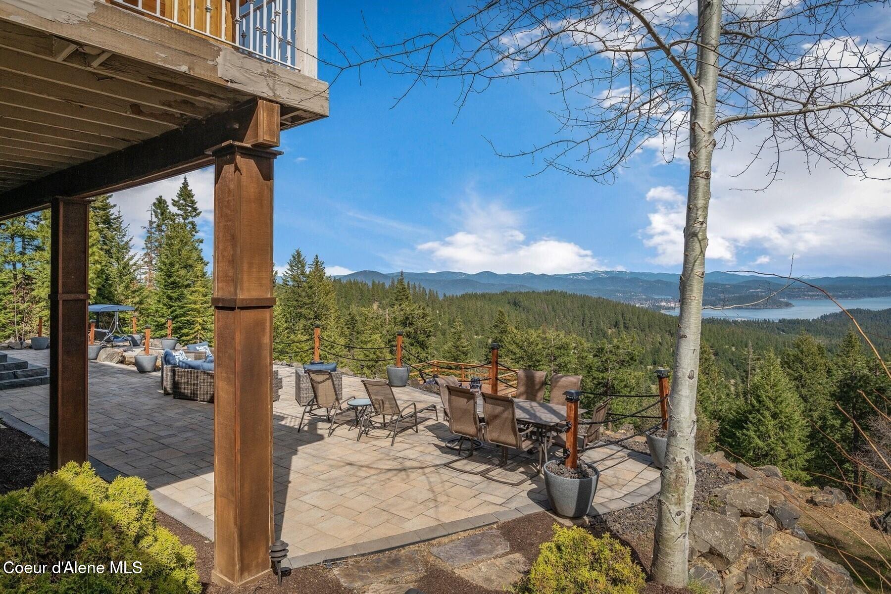 1238 North Reynolds Road Coeur D'Alene, ID 83814 - Photo 39 of 67 Lower Level entertainers patio
