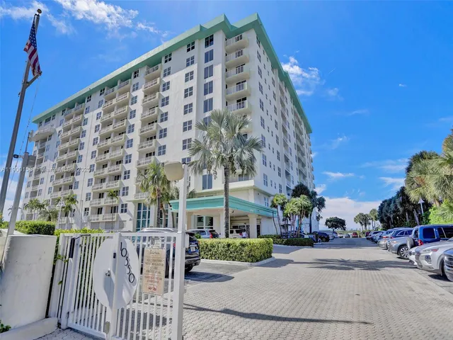 $2,800 | 10350 West Bay Harbor Drive, Unit PHN, Bay Harbor Islands, FL 33154